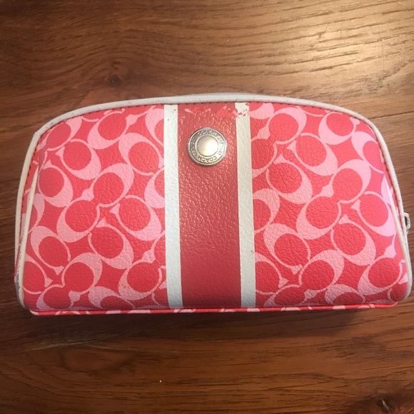 Coach Handbags - Coach Classic C Makeup Cosmetic Travel Case